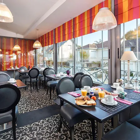 Western Brittany Centre & Plages 3*