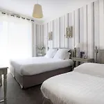 Western Brittany Centre & Plages Отель 3*