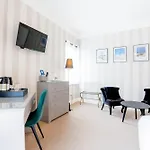 Hotel Western Brittany Centre & Plages 3*