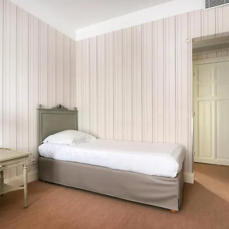 Hotell Western Brittany Centre & Plages