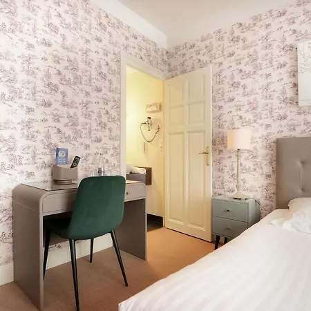 Western Brittany Centre & Plages 3*