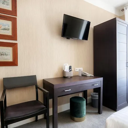 Western Brittany Centre & Plages 3*