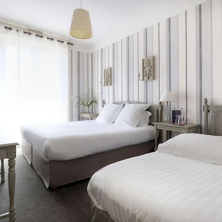 Western Brittany Centre & Plages Otel 3*