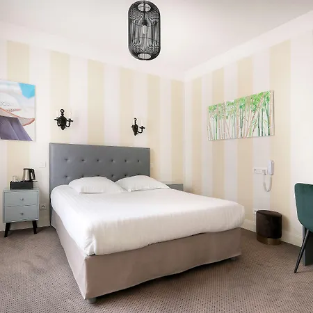 Hotell Western Brittany Centre & Plages