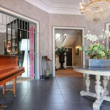 Western Brittany Centre & Plages Otel 3*