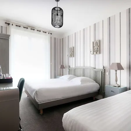 Western Brittany Centre & Plages 3*