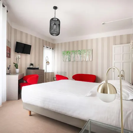 Western Brittany Centre & Plages Otel