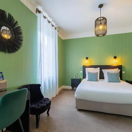 Hotel Western Brittany Centre 3*