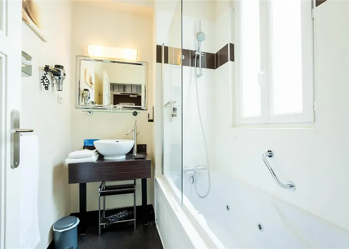 Western Brittany Centre Hotel